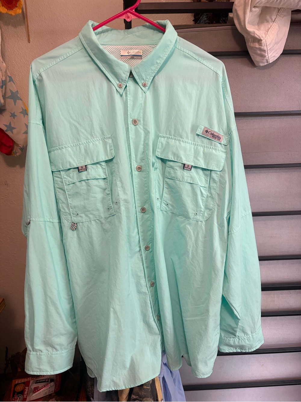 Columbia Men's Lightweight Mint Green Button-Down Fishing Shirt